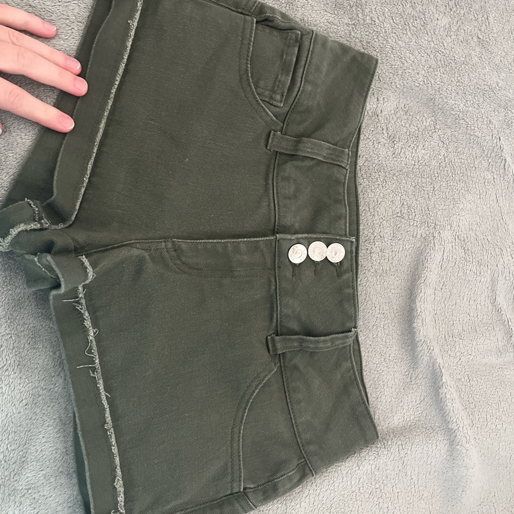 Love revival Camo green shorts Size 9